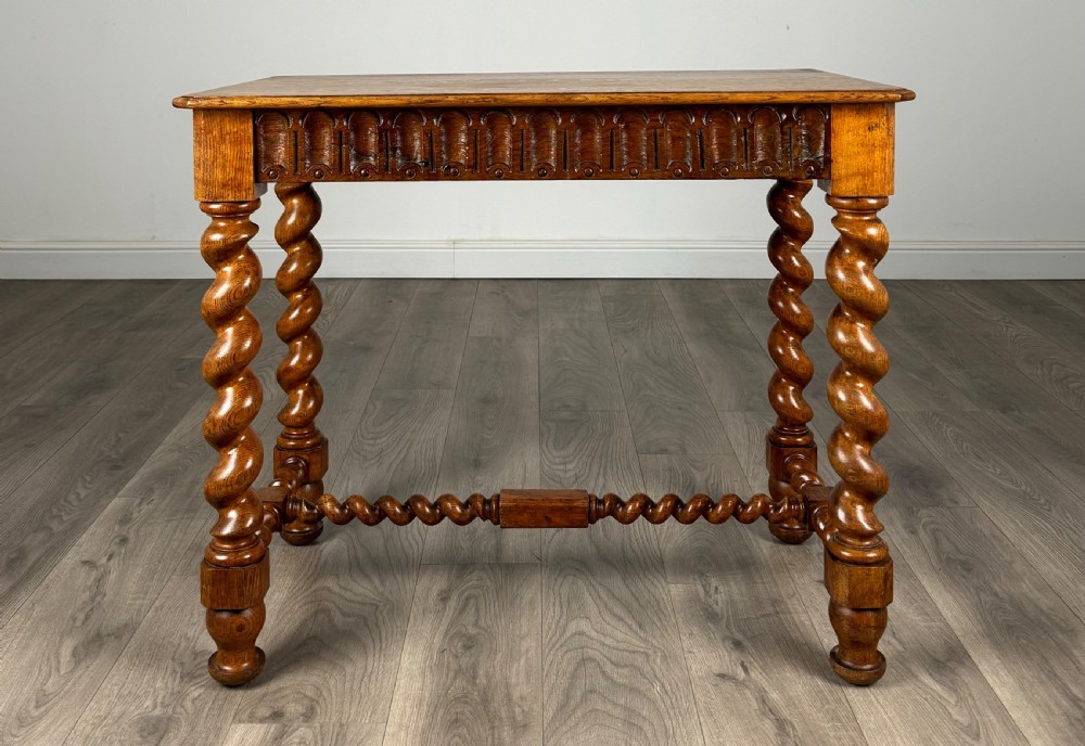 Antique 20th Century Barley Twist Side Table In Golden Oak