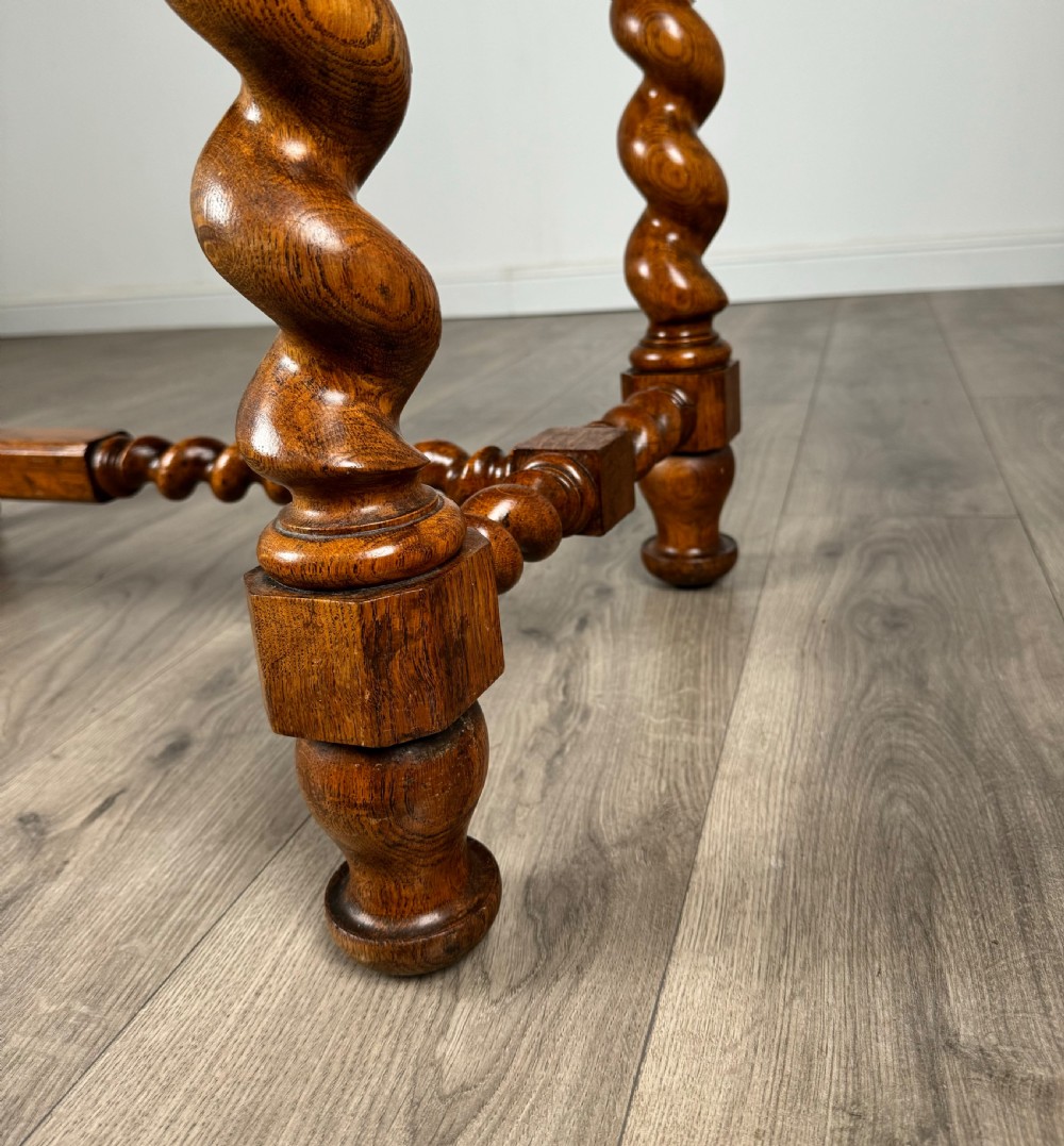 Antique 20th Century Barley Twist Side Table In Golden Oak View X