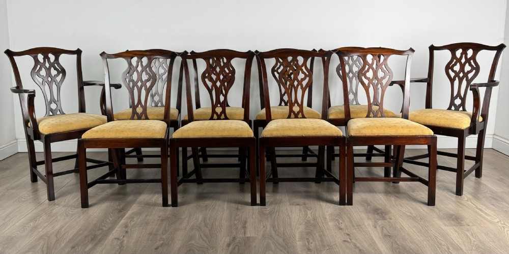 Antique 20th Century Set Of 10 Chippendale Style Dining Chairs In Mahogany