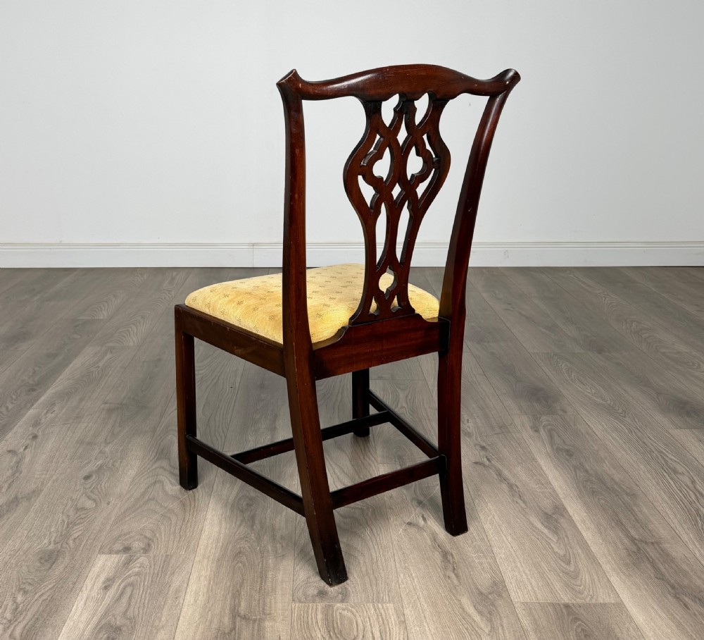 Antique 20th Century Set Of 10 Chippendale Style Dining Chairs In Mahogany View VIII