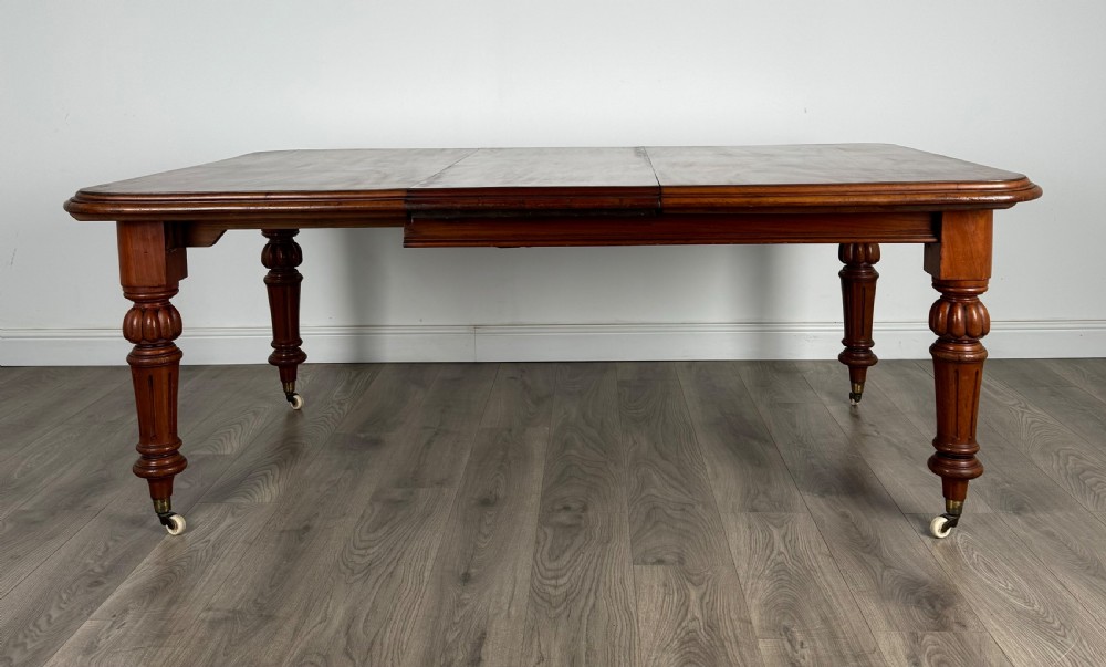 Antique 19th Century Extending Dining Table In Mahogany View II