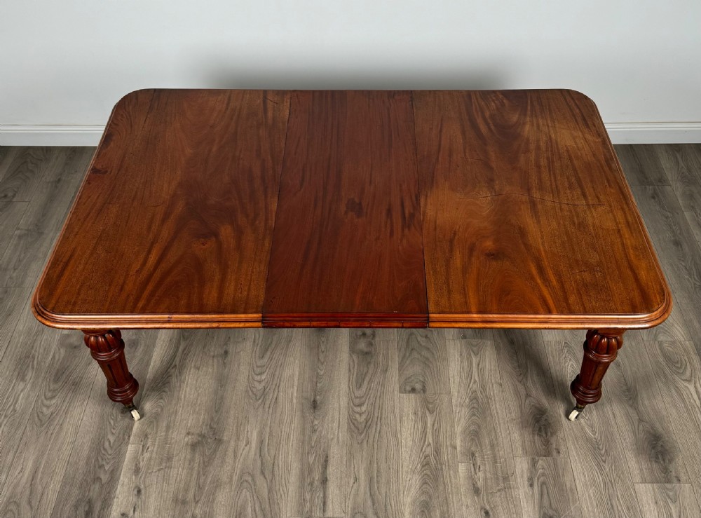 Antique 19th Century Extending Dining Table In Mahogany View V