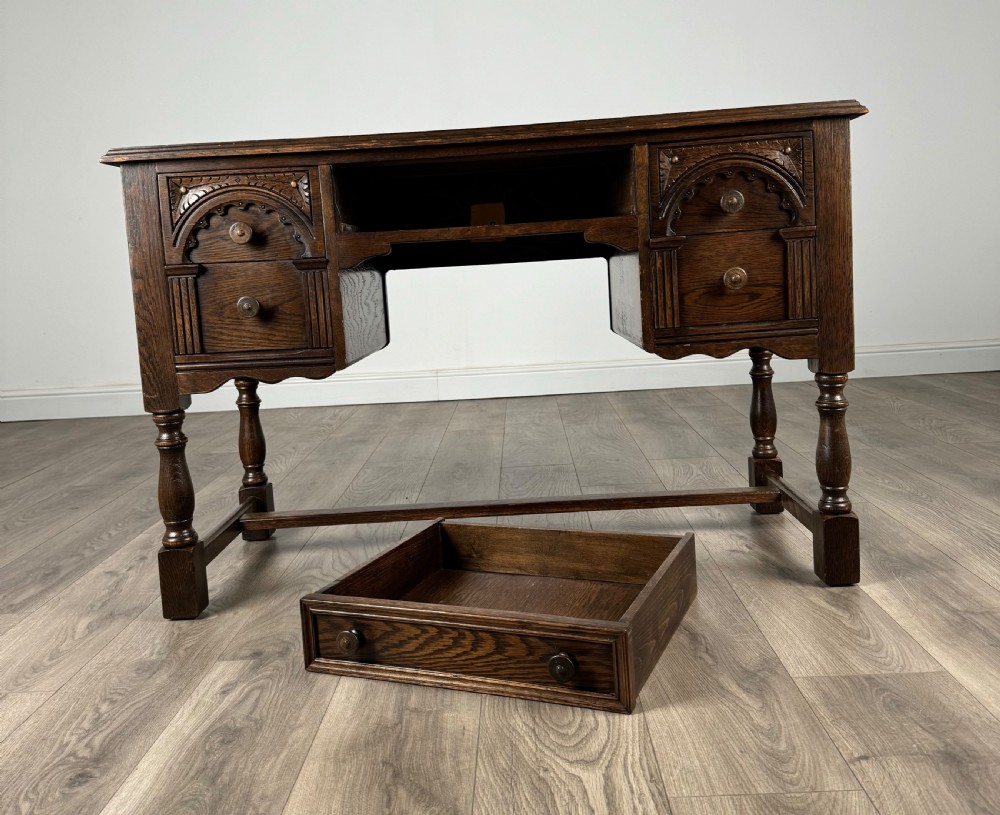 Antique 20th Century Leather Top Writing Desk In Oak View X