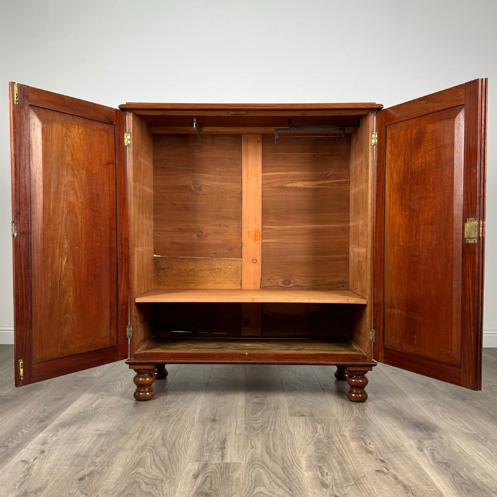  Antique 19th Century Dwarf Wardrobe In Mahogany View II