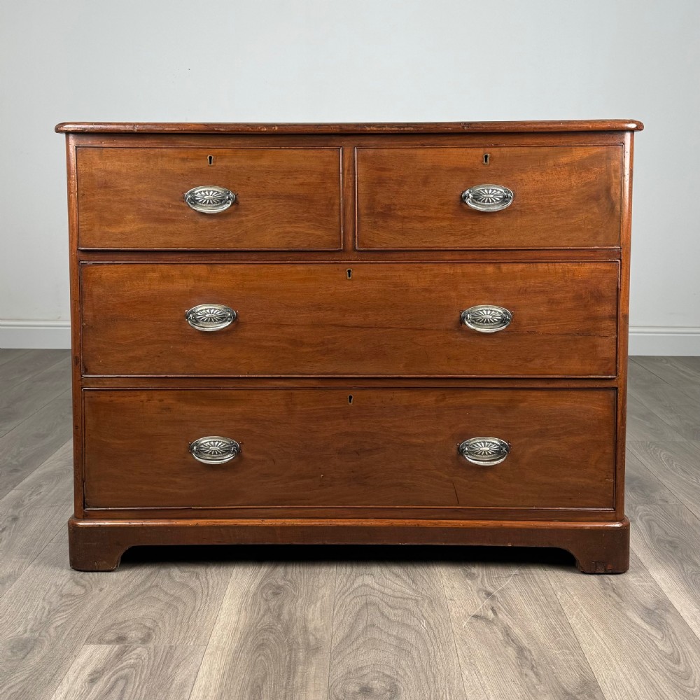 Antique 19th Century Chest Of Drawers In Mahogany 
