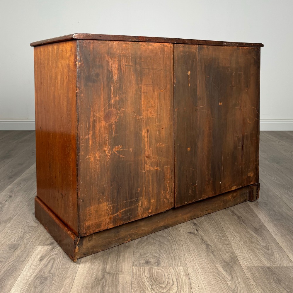 Antique 19th Century Chest Of Drawers In Mahogany 
 View IV