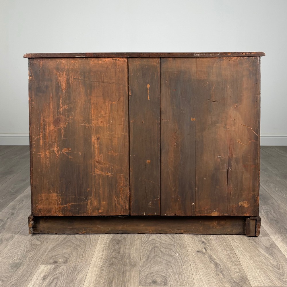 Antique 19th Century Chest Of Drawers In Mahogany 
 View V