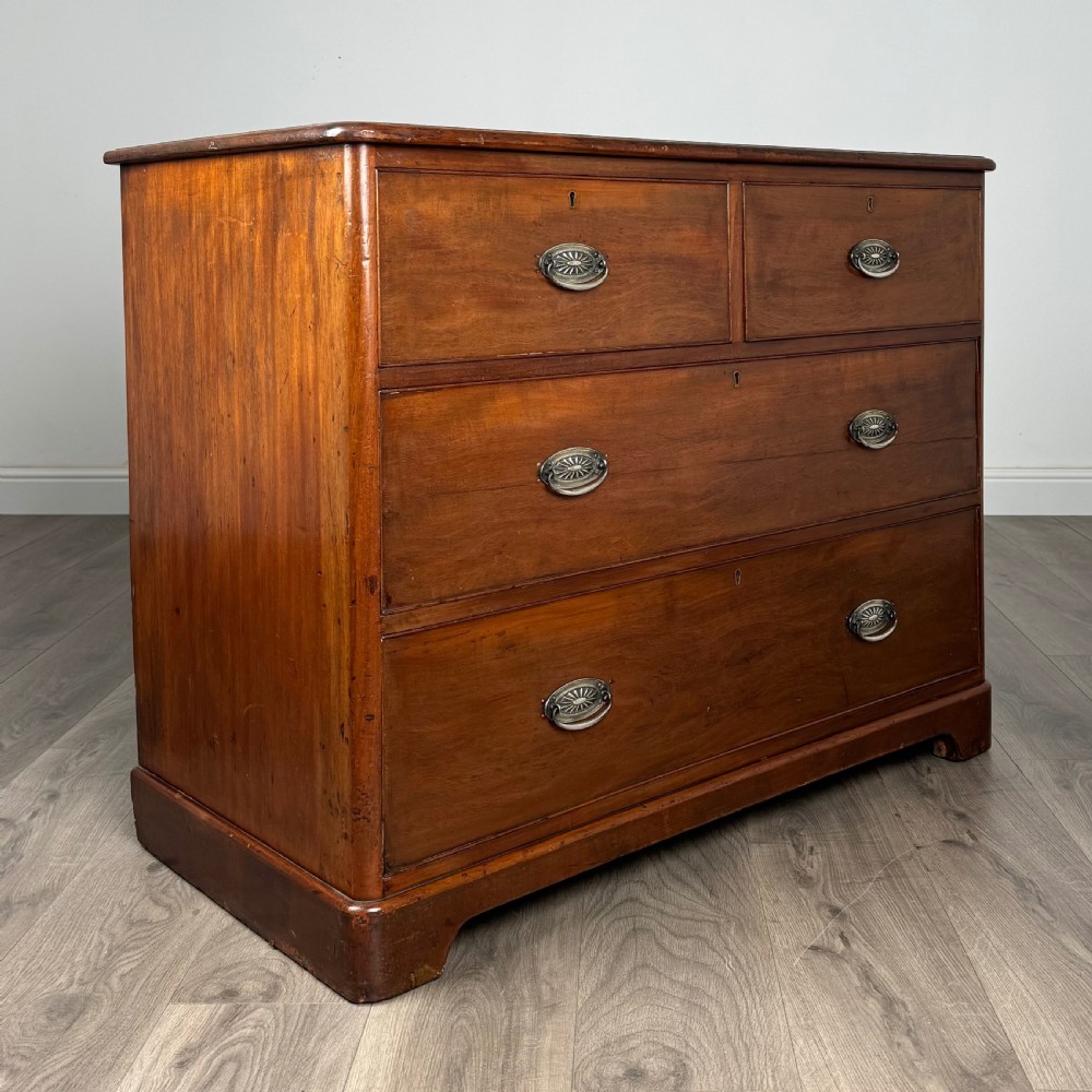 Antique 19th Century Chest Of Drawers In Mahogany 
 View VIII