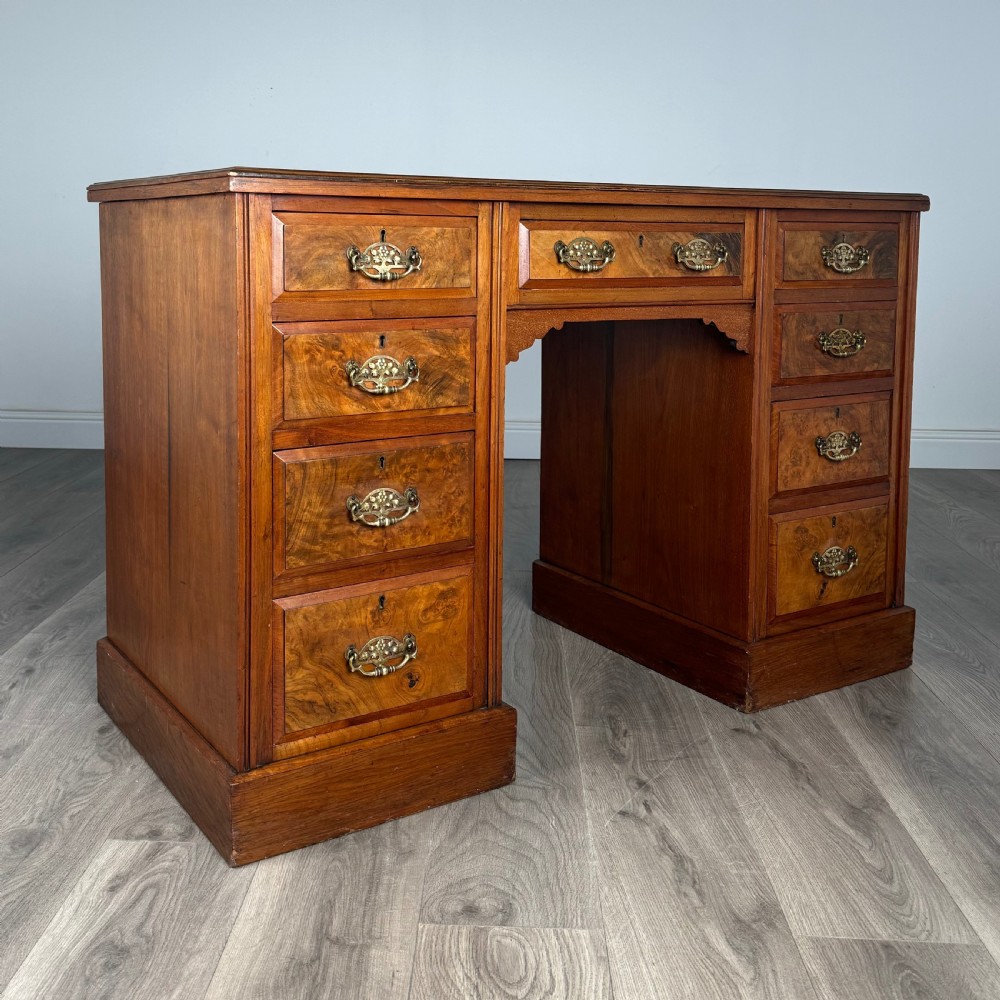 Antique 20th Century Desk In Walnut View VIII