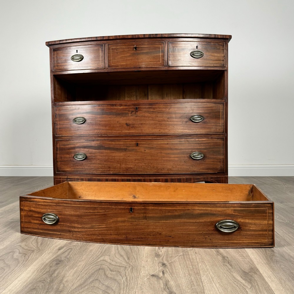  Antique 18th Century Bow Front Chest Of Drawers View XI
