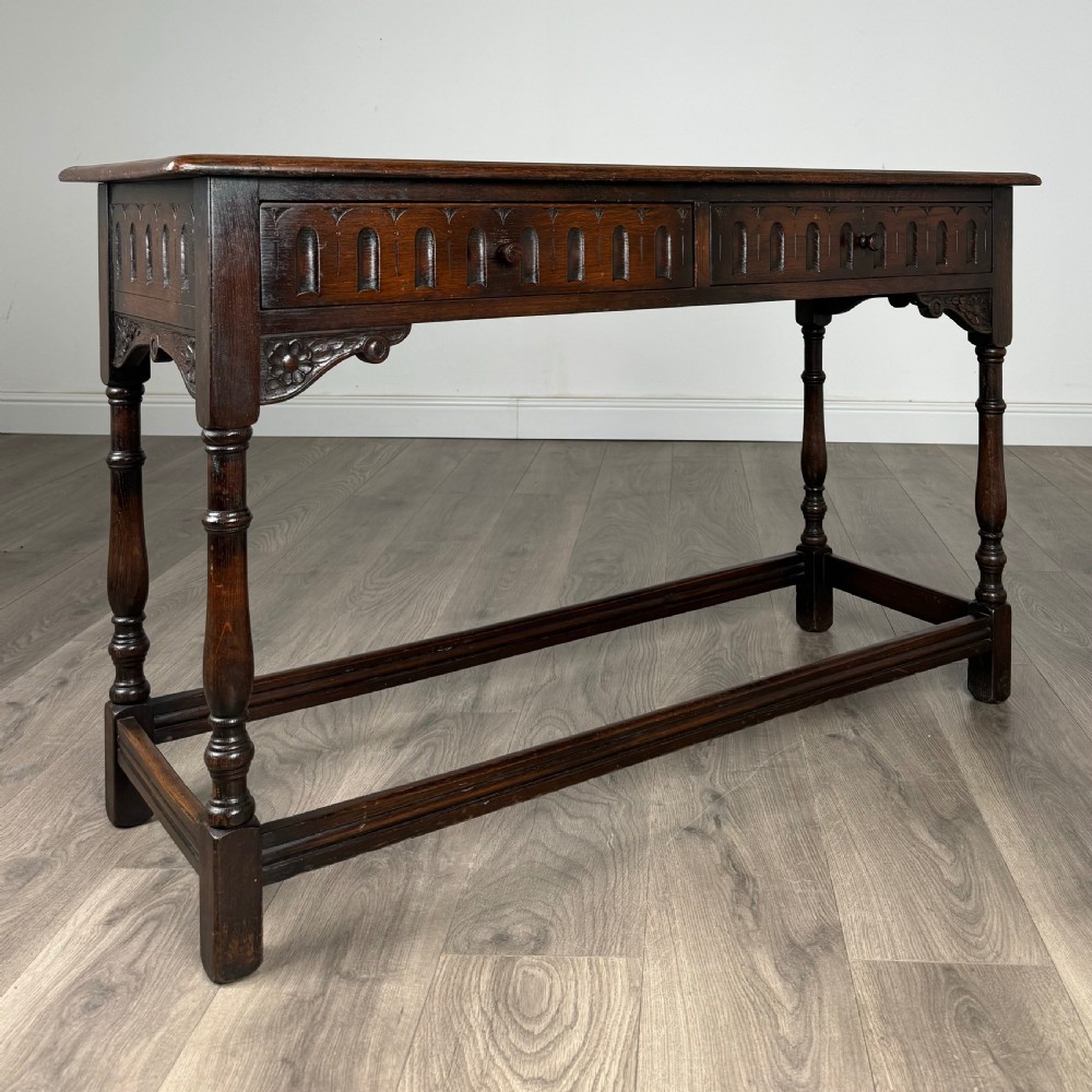 Antique 20th Century Carved Side Table In Oak 
 View VIII