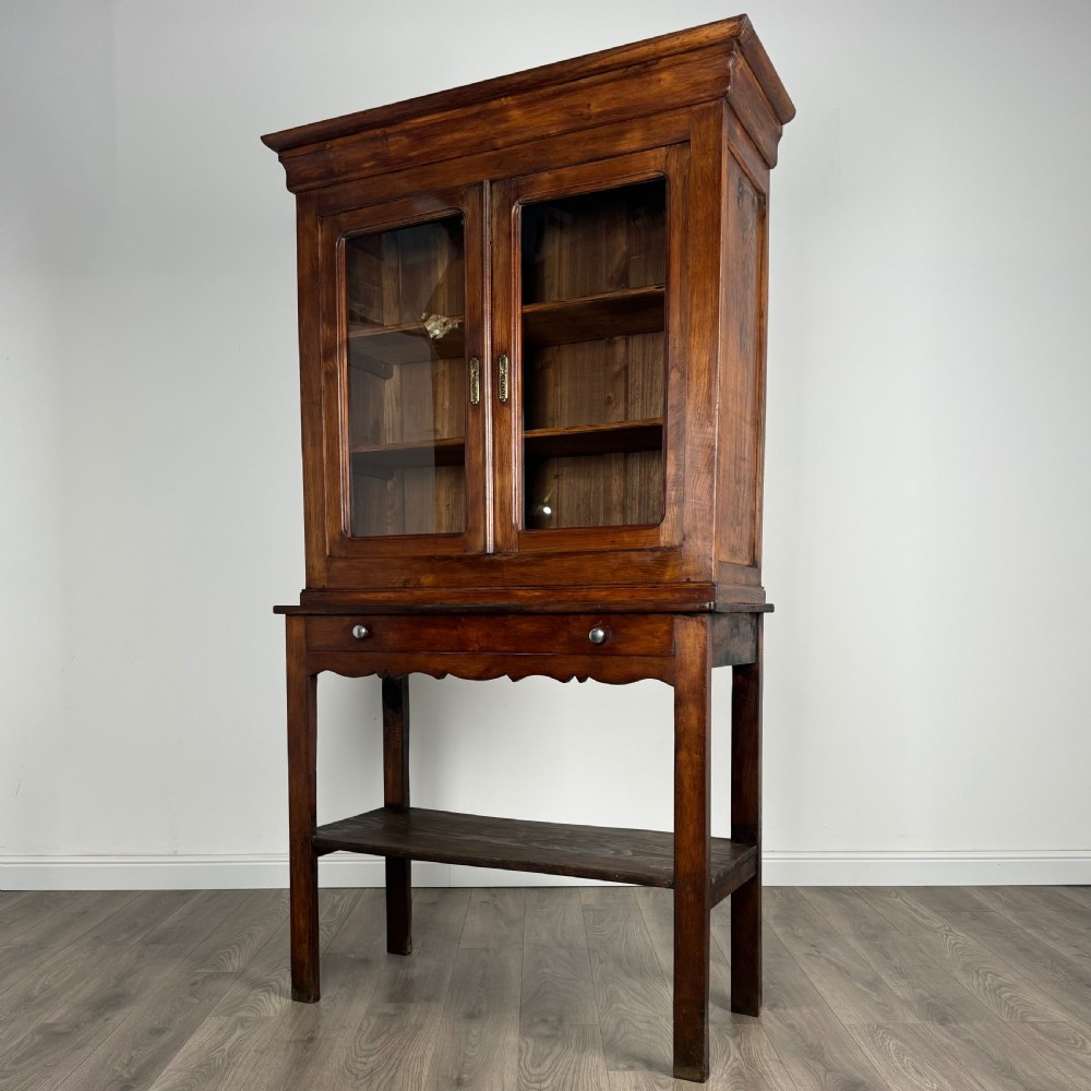 Antique 19th Century Country House Cabinet In Oak 
 View III