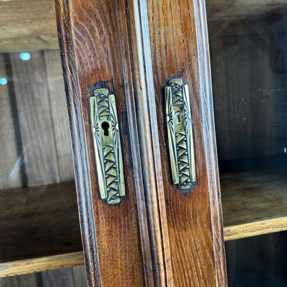 Antique 19th Century Country House Cabinet In Oak 
 View XII