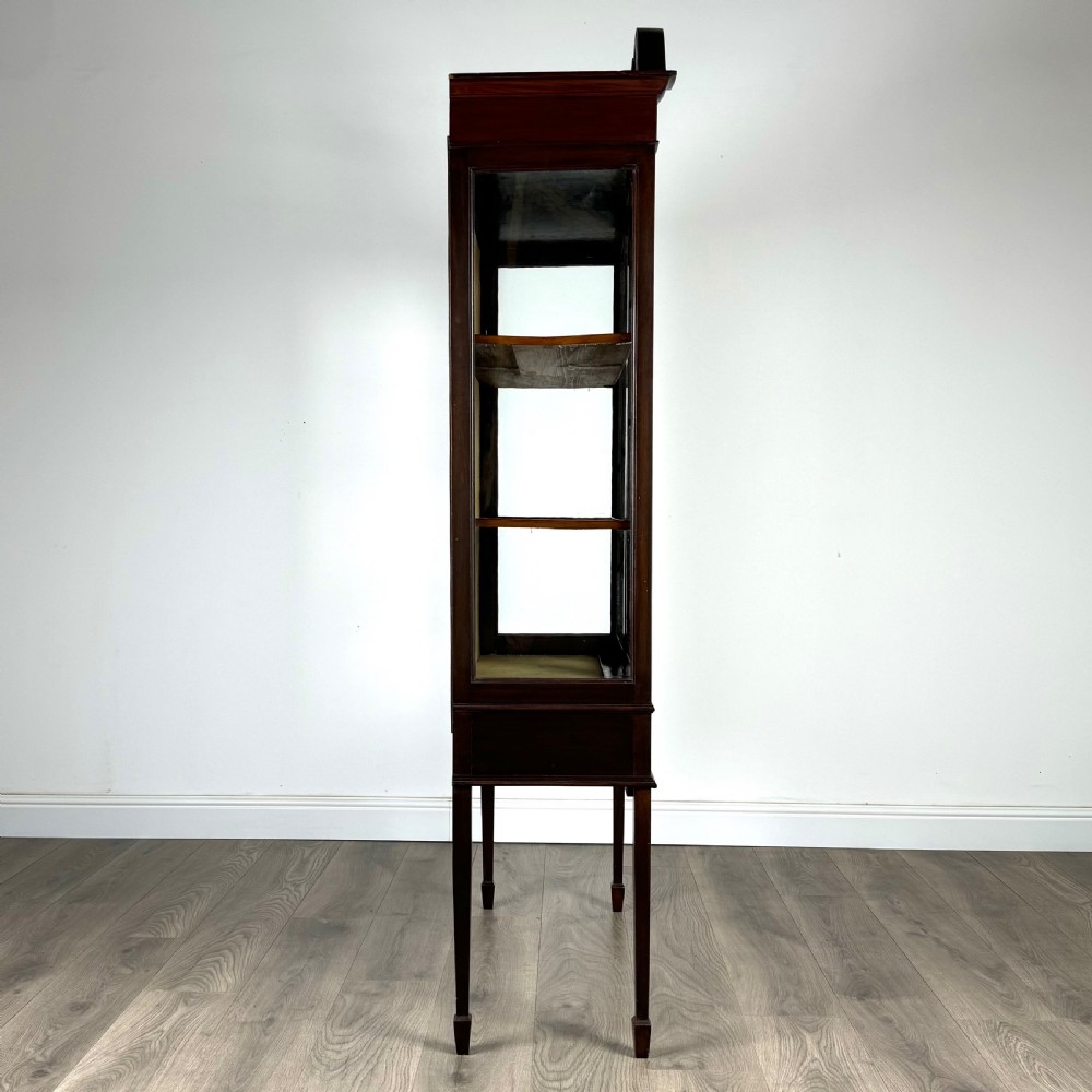 Antique 19th Century Display Cabinet In Mahogany View VIII