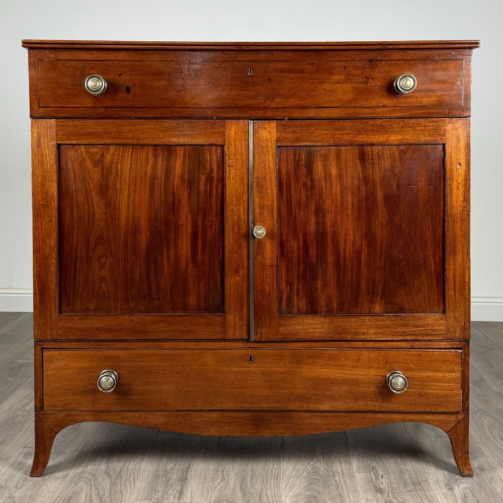 Antique 18th Century Cupboard In Mahogany 