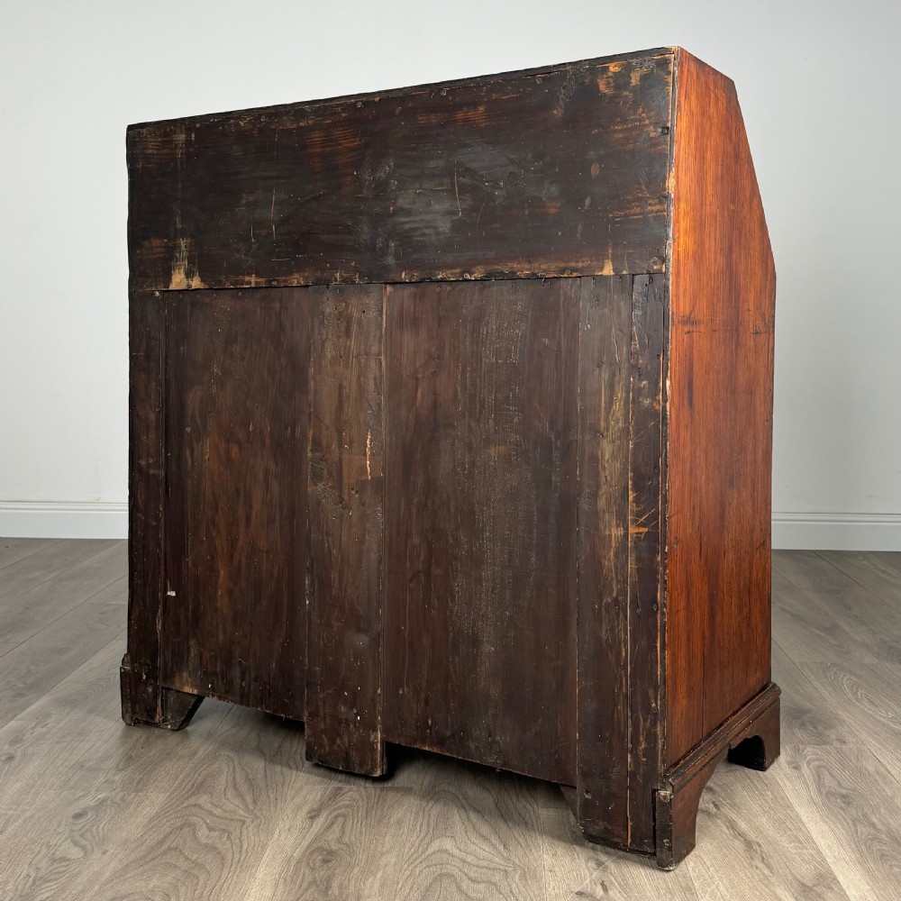 Antique 18th Century Fine Quality Bureau In Oak 
 View VII
