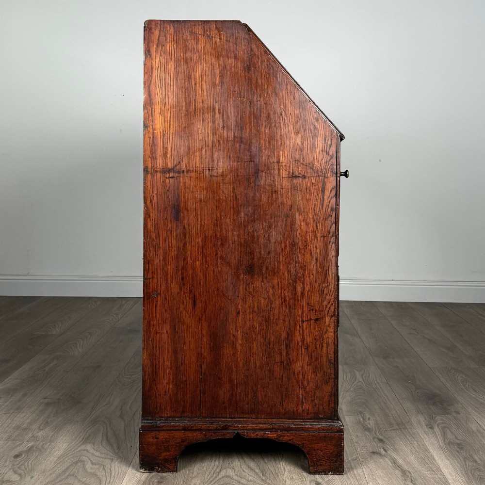 Antique 18th Century Fine Quality Bureau In Oak 
 View VIII
