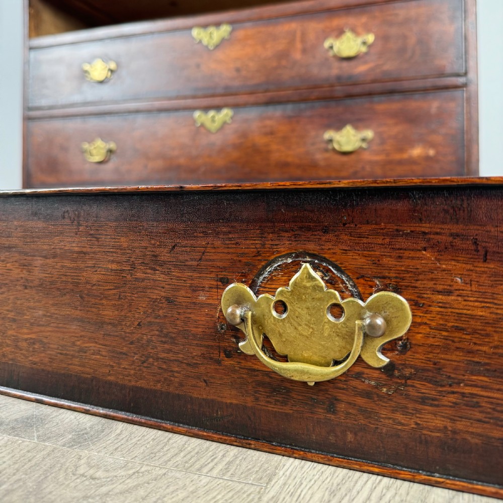Antique 18th Century Fine Quality Bureau In Oak 
 View XII
