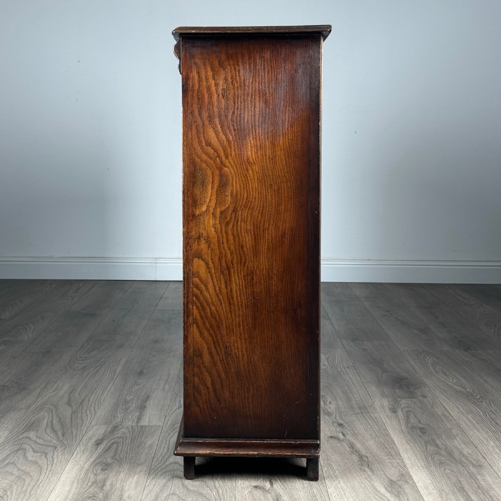  Antique 20th Century Fine Quality Bookcase In Oak 
 View IV