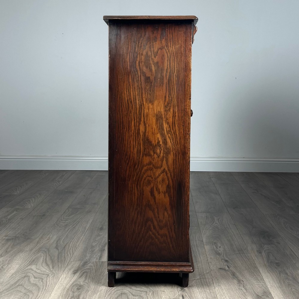  Antique 20th Century Fine Quality Bookcase In Oak 
 View VIII