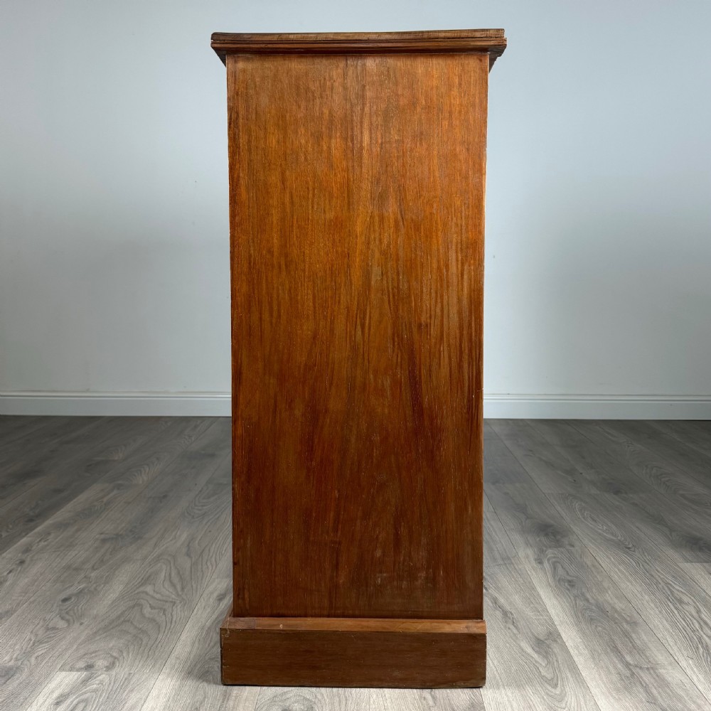 Antique 20th Century Fine Quality Walnut Chest Of Drawers  View III
