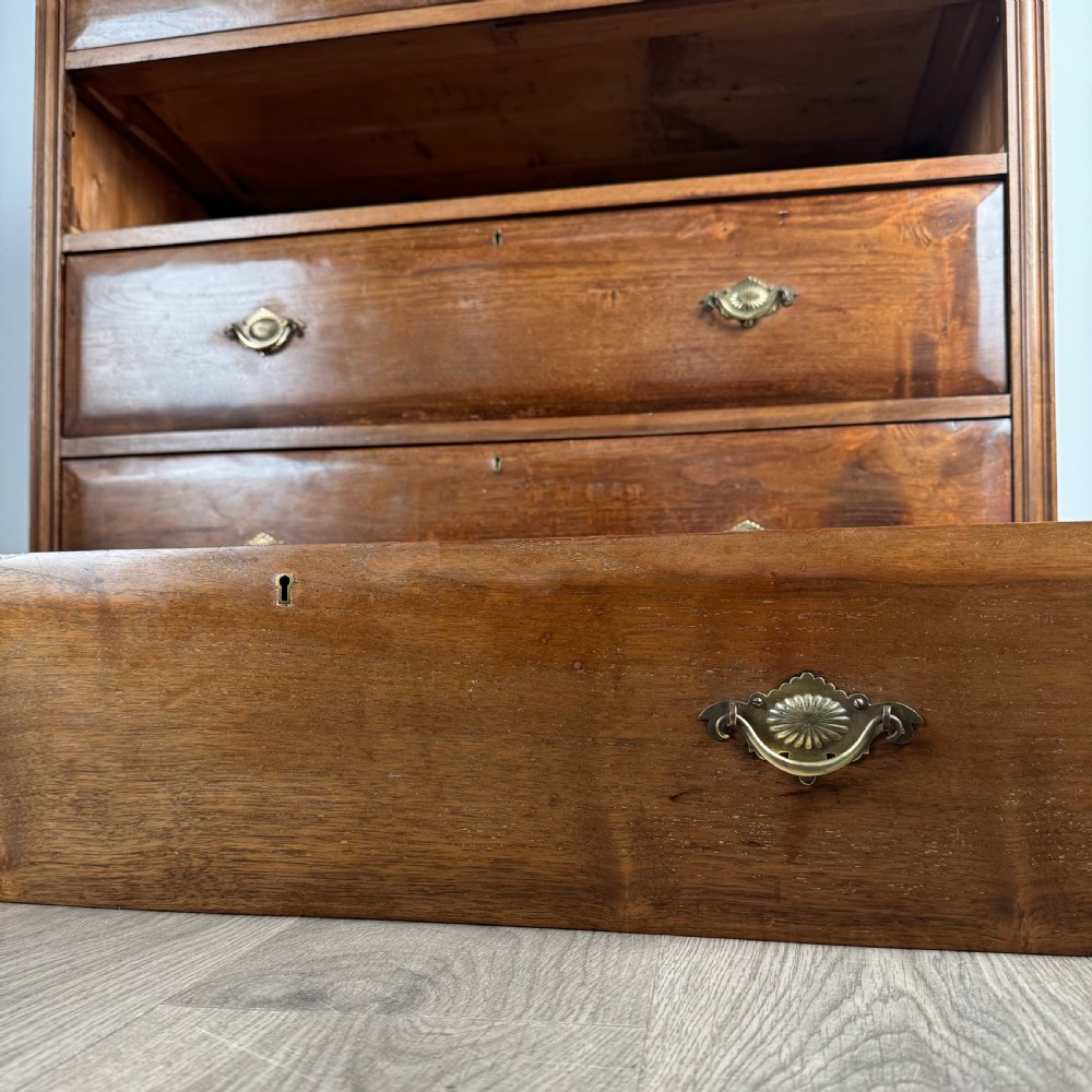 Antique 20th Century Fine Quality Walnut Chest Of Drawers  View XI