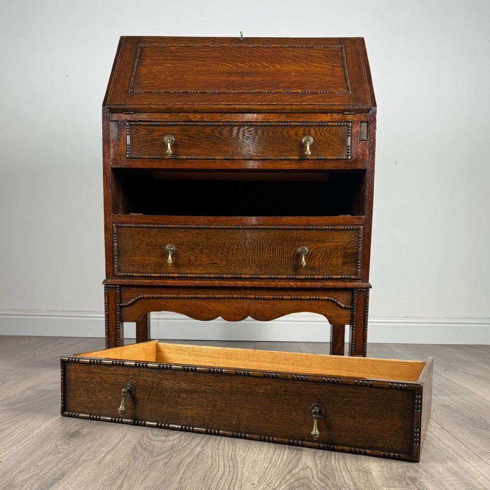 Antique 20th Century Bureau In Oak  View XII