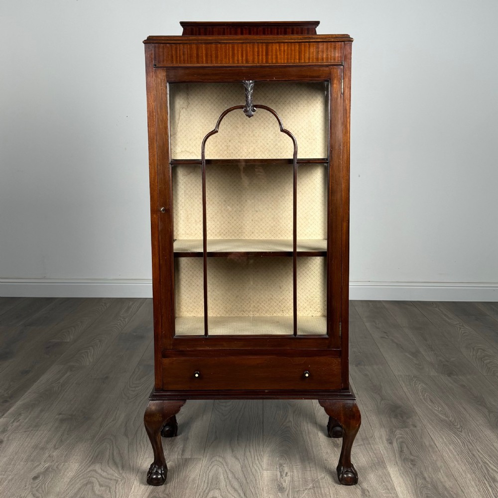 Antique 20th Century Display Cabinet In Mahogany 