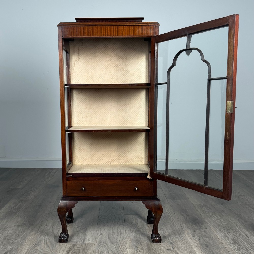Antique 20th Century Display Cabinet In Mahogany  View II