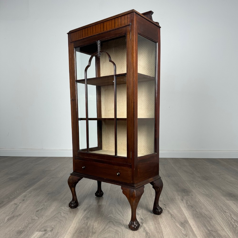 Antique 20th Century Display Cabinet In Mahogany  View III