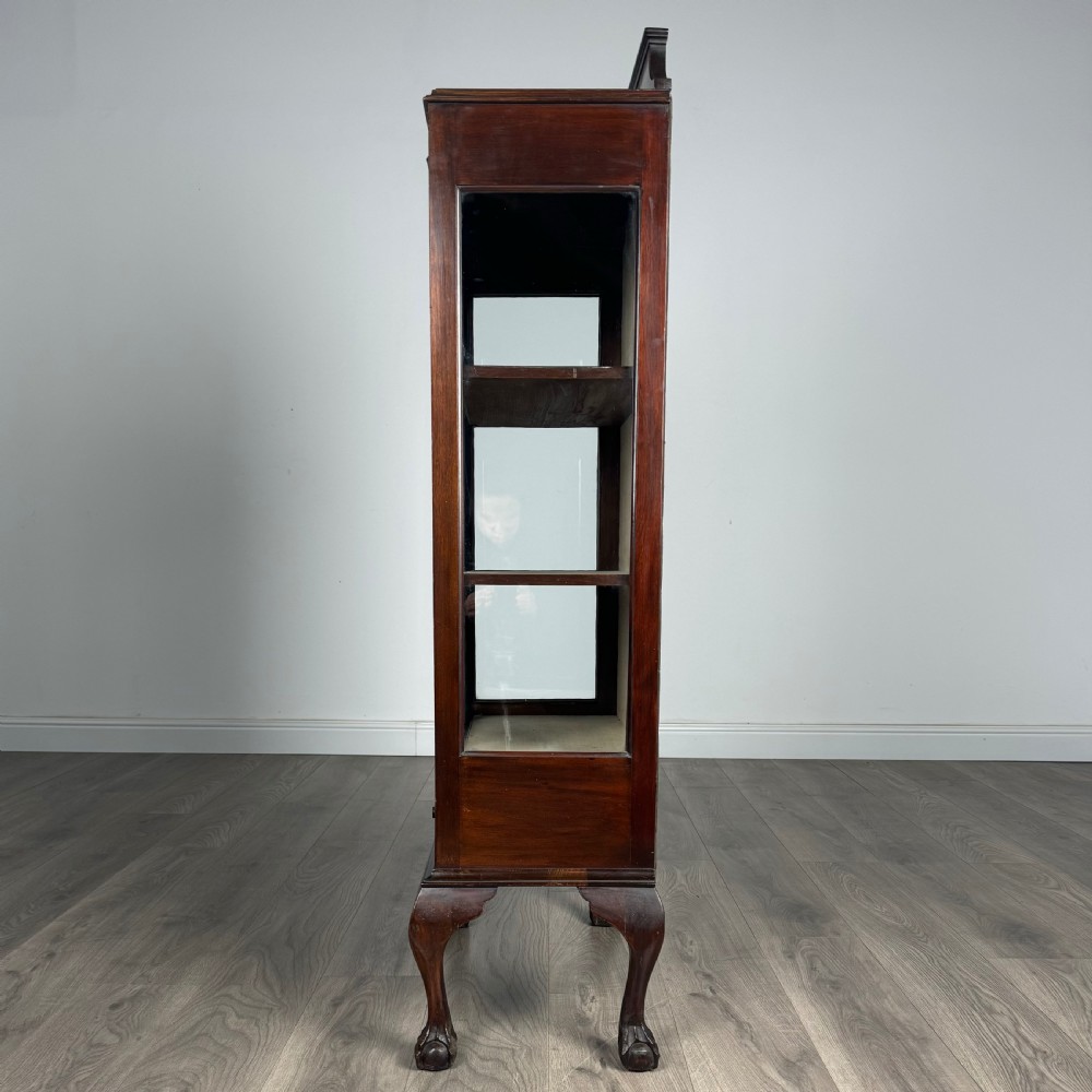 Antique 20th Century Display Cabinet In Mahogany  View IV