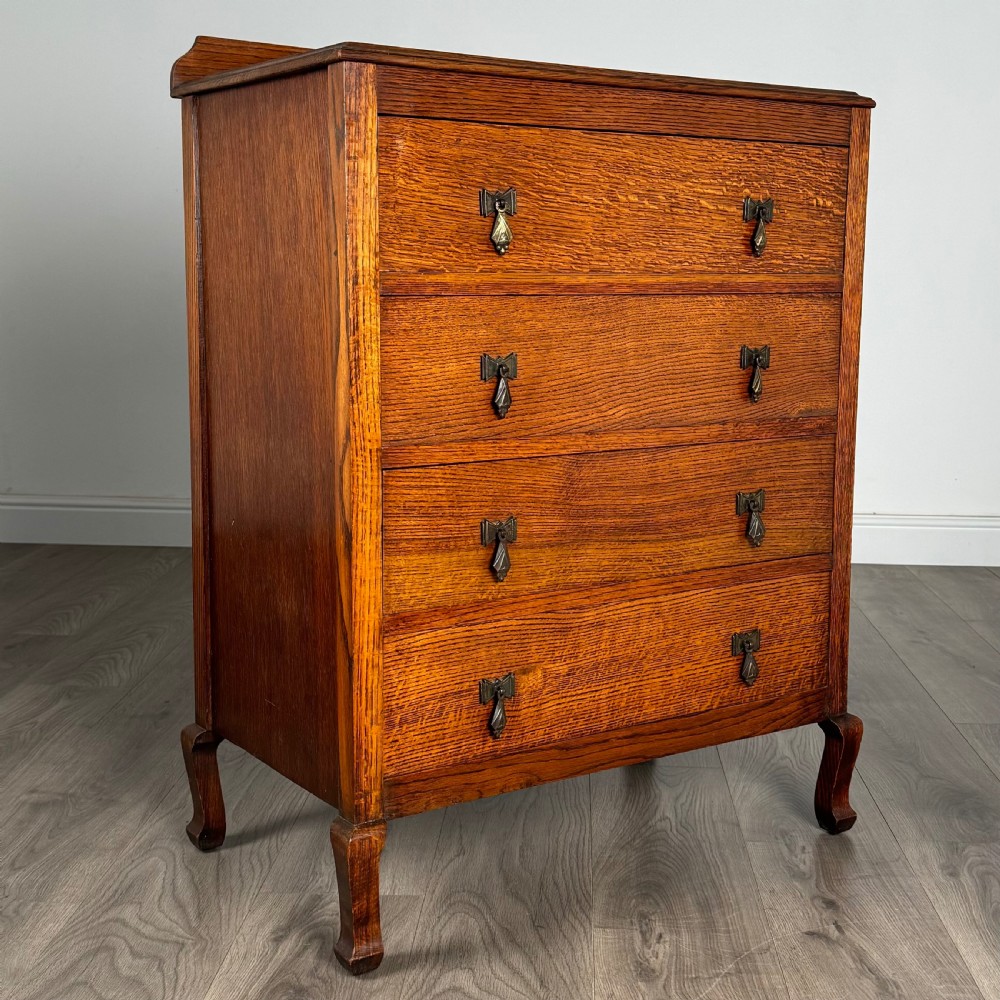 Antique 20th Century Chest Of Drawers In Oak  View VIII
