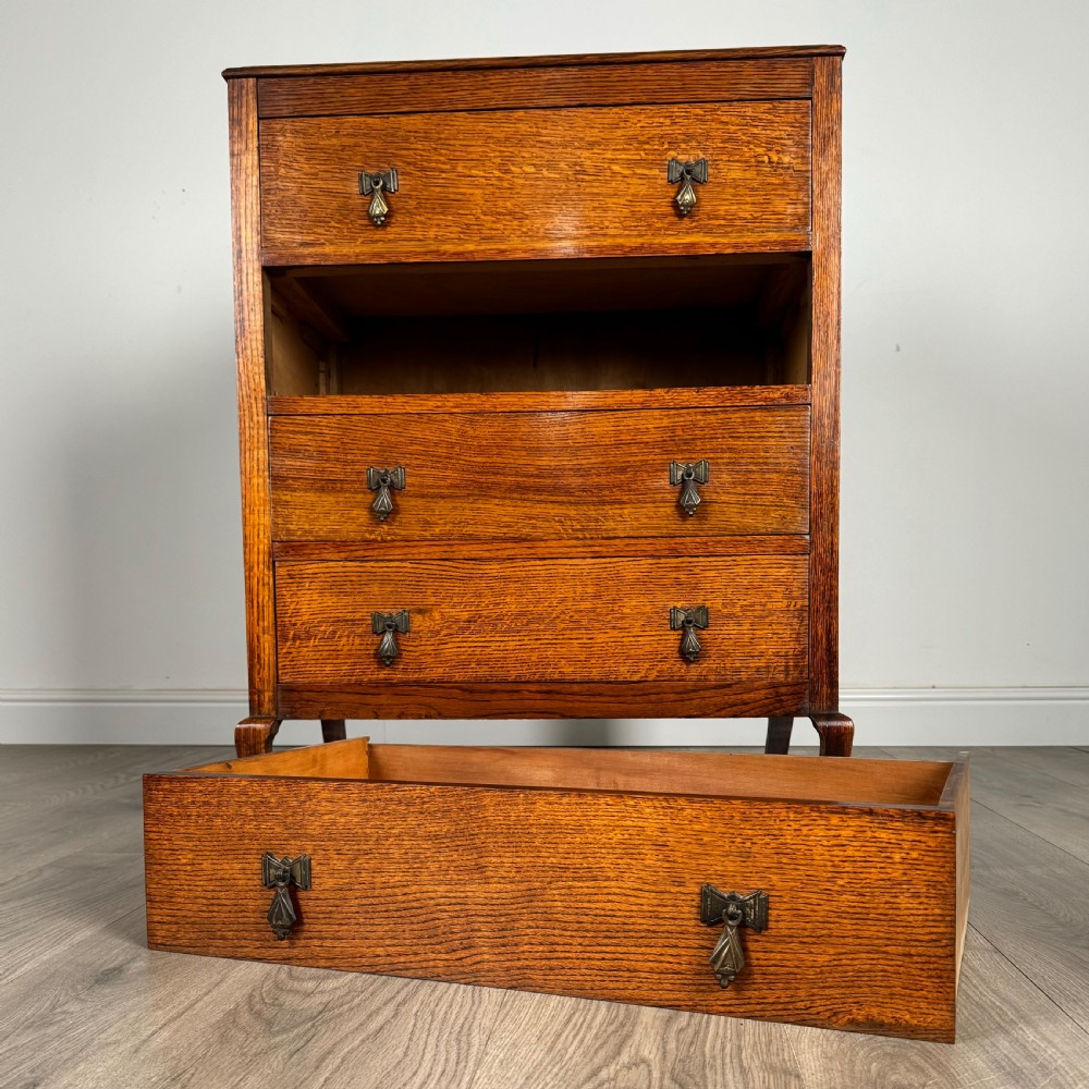 Antique 20th Century Chest Of Drawers In Oak  View X