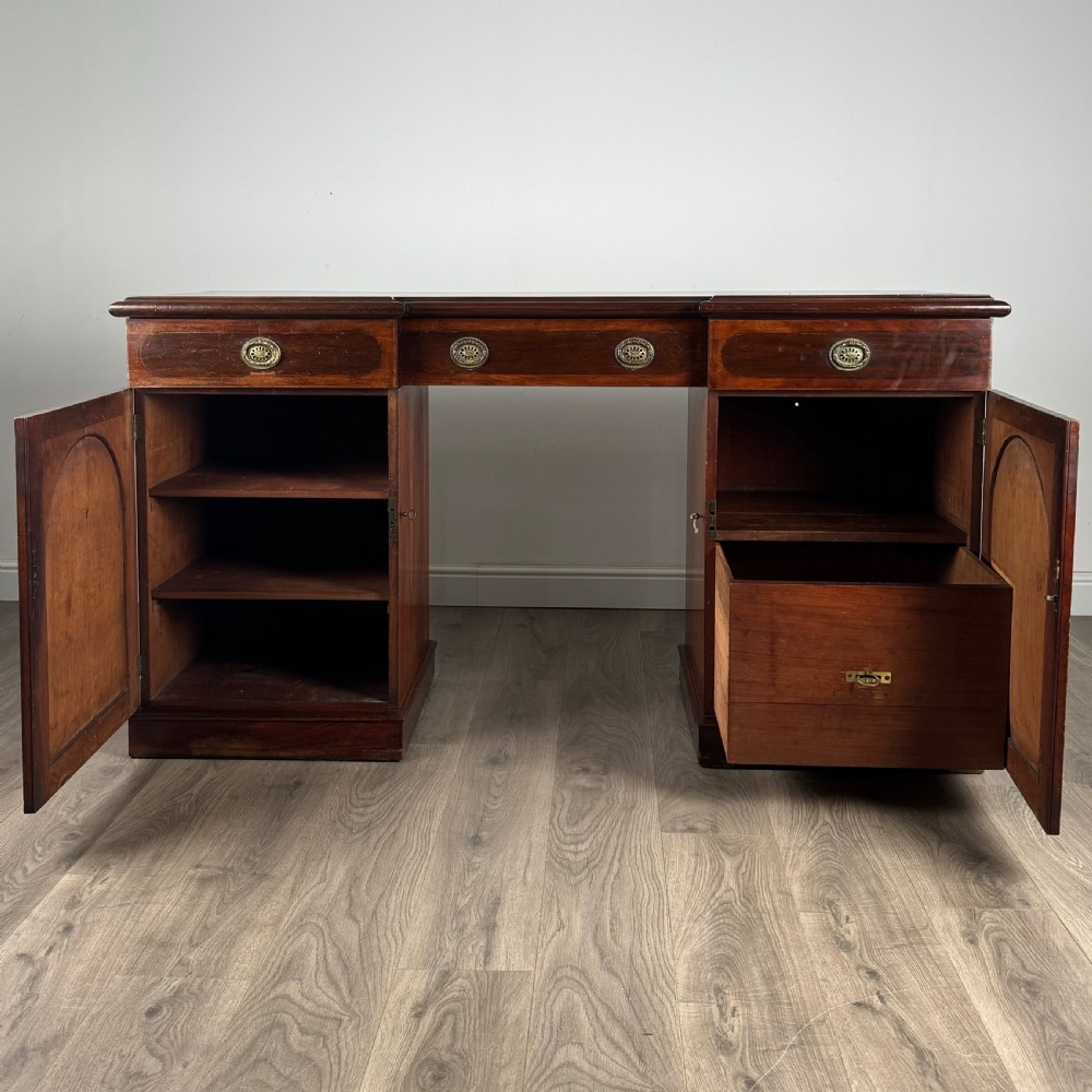 Antique 18th Century Pedestal Sideboard In Mahogany  View II