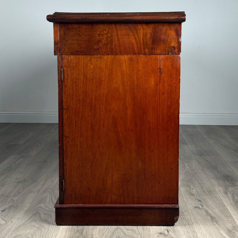 Antique 18th Century Pedestal Sideboard In Mahogany  View IV