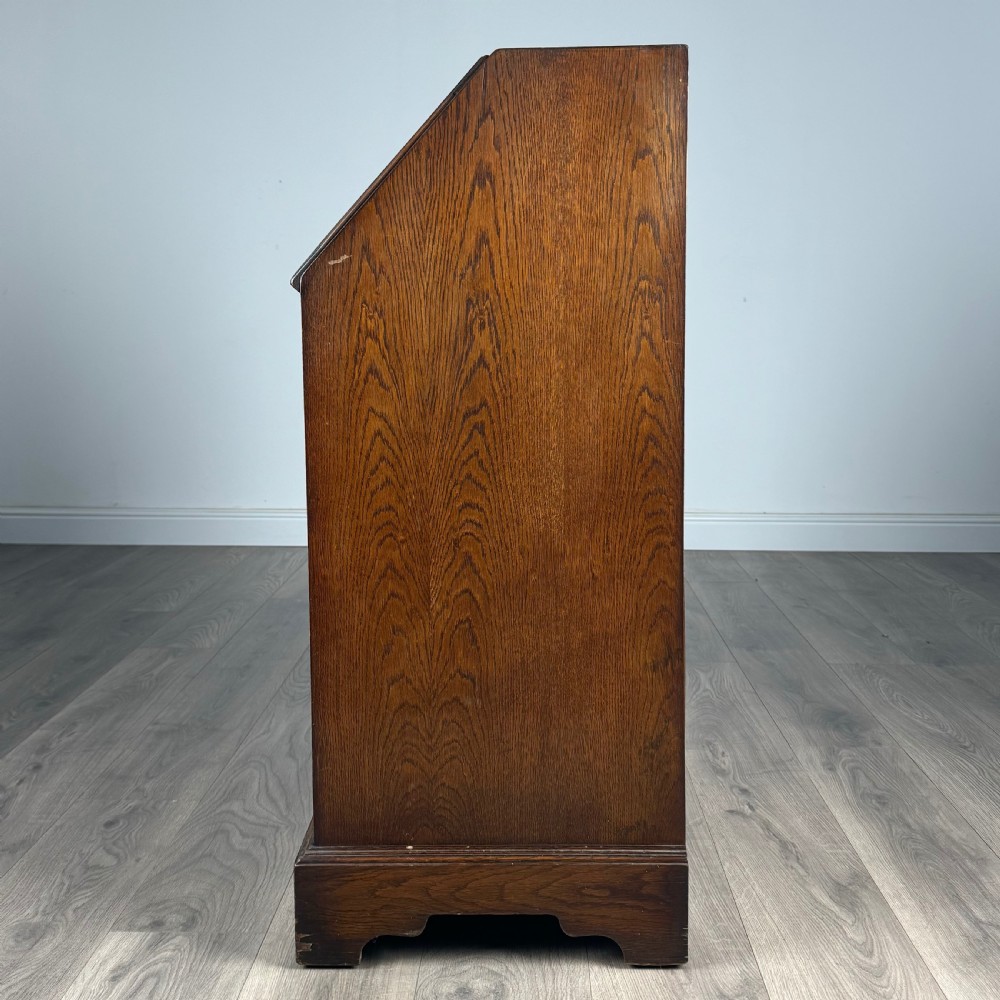 Antique 20th Century Jacobean Style Bureau In Oak  View IV