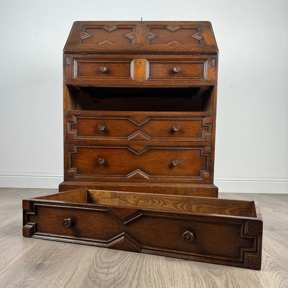 Antique 20th Century Jacobean Style Bureau In Oak  View XII