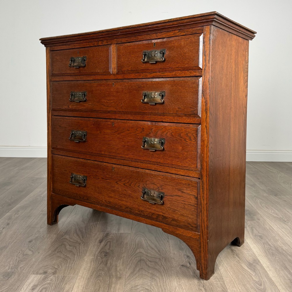 Antique 20th Century Chest Of Drawers In Oak 
 View II