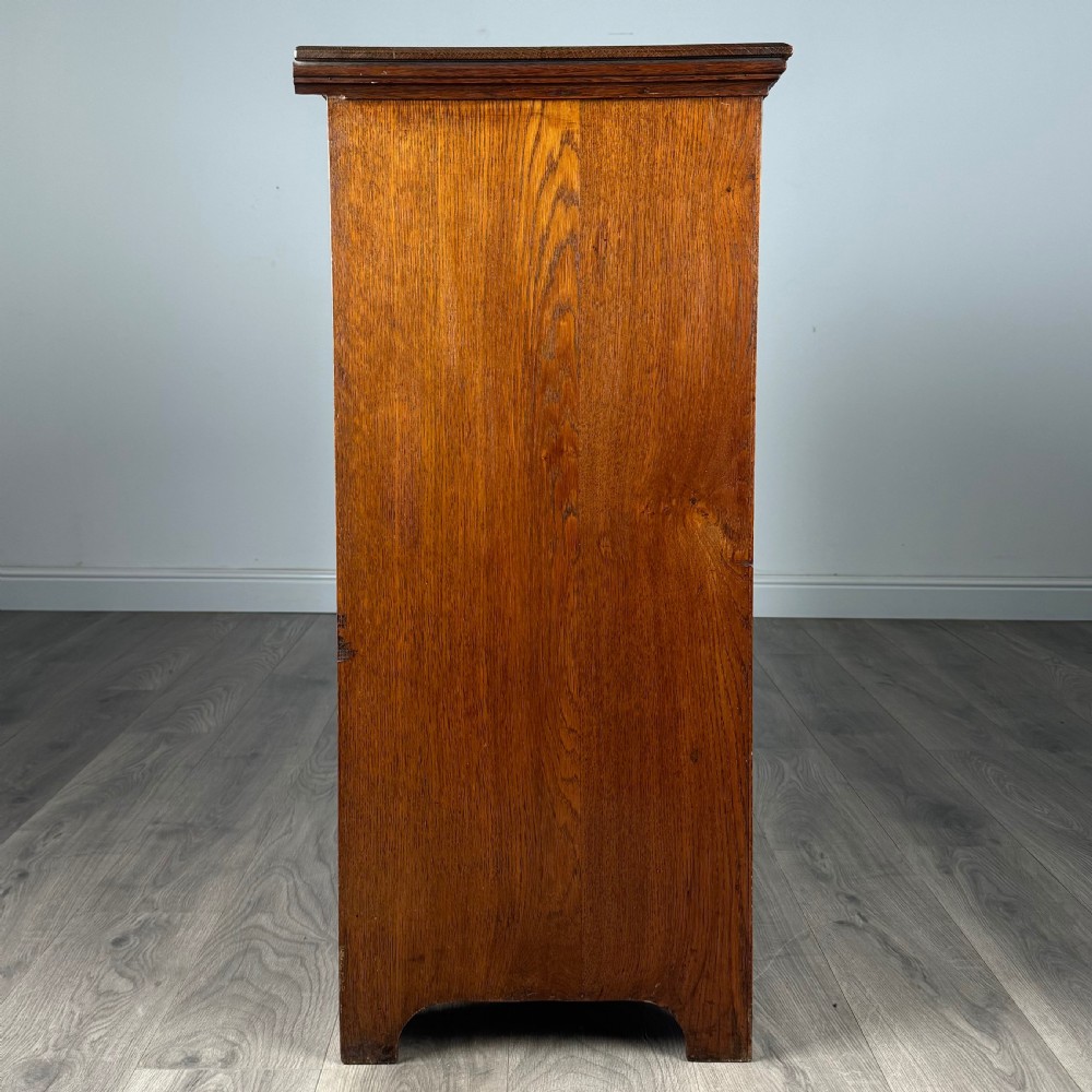 Antique 20th Century Chest Of Drawers In Oak 
 View VII