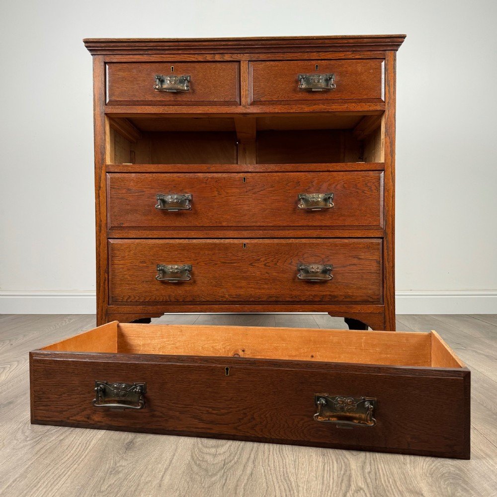 Antique 20th Century Chest Of Drawers In Oak 
 View XIV