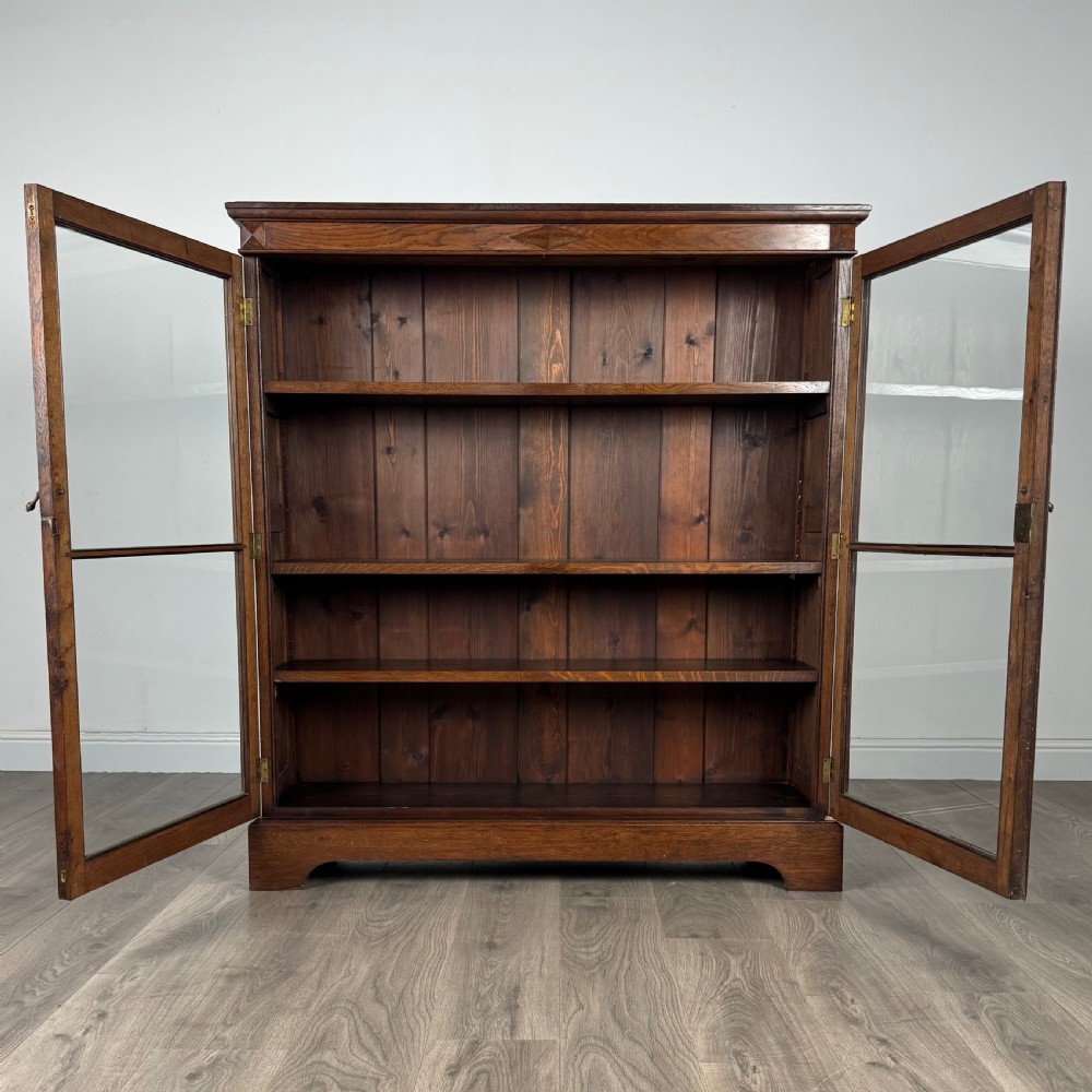 Antique 20th Century Display Cabinet In Oak 
 View II