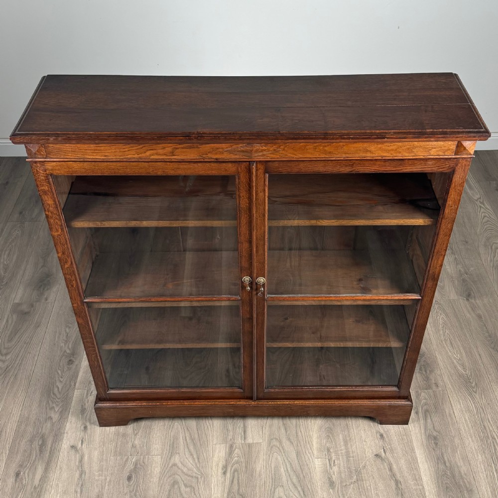 Antique 20th Century Display Cabinet In Oak 
 View X