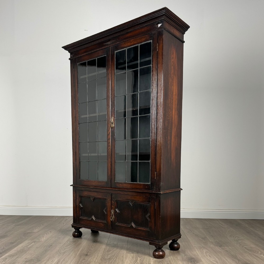 Antique 20th Century Oak Display Cabinet 
 View III