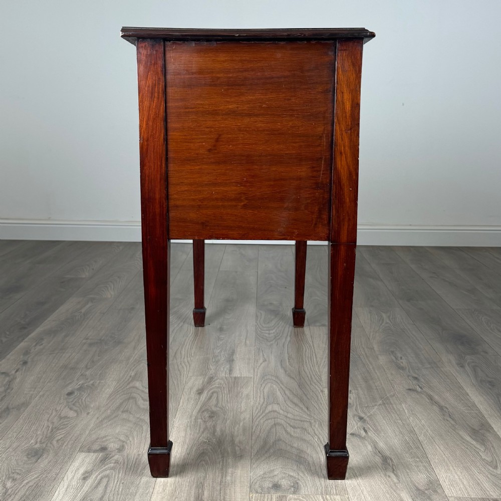 Antique Early 19th Century Sideboard In Mahogany 
 View VII