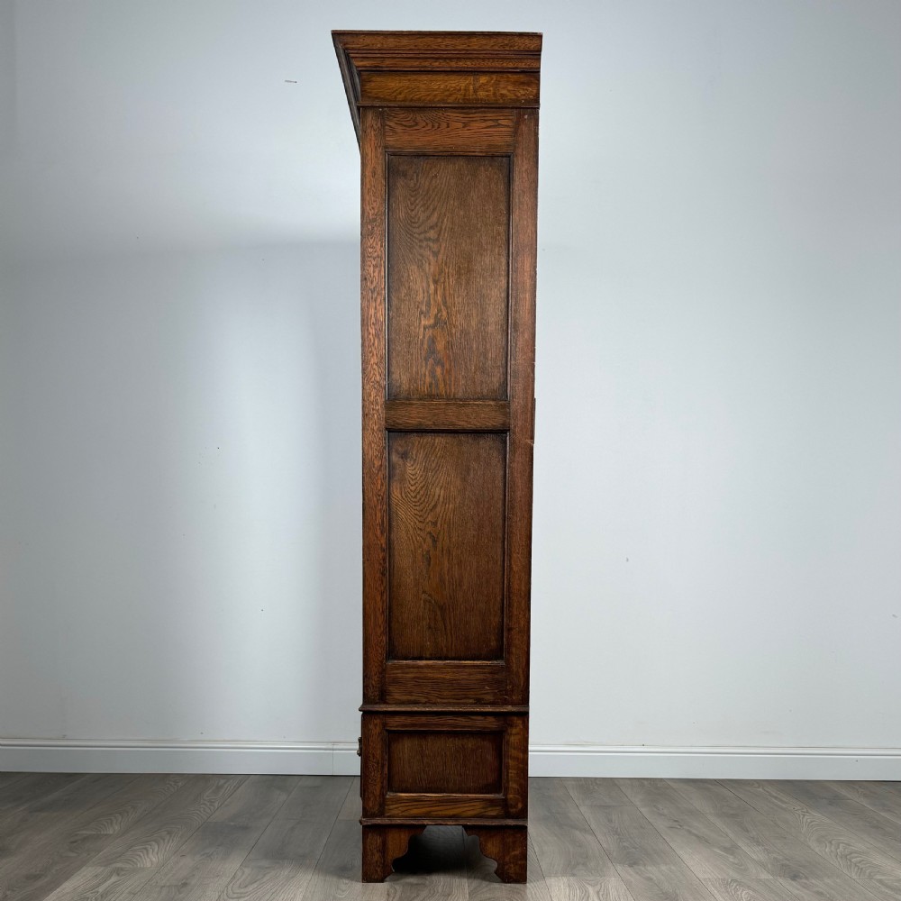 Antique 20th Century Good Quality Wardrobe In Oak 
 View IV