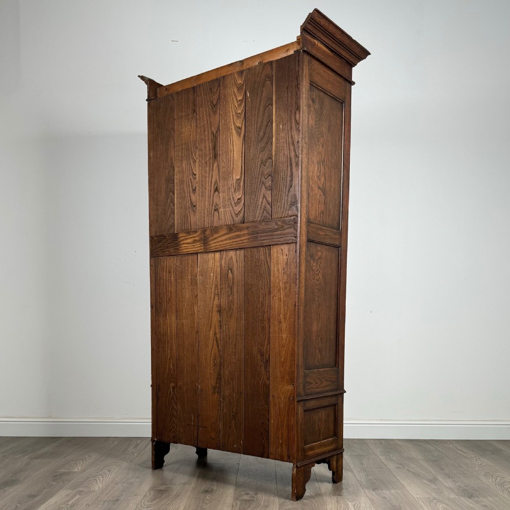 Antique 20th Century Good Quality Wardrobe In Oak 
 View VII
