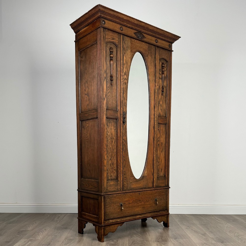 Antique 20th Century Good Quality Wardrobe In Oak 
 View IX
