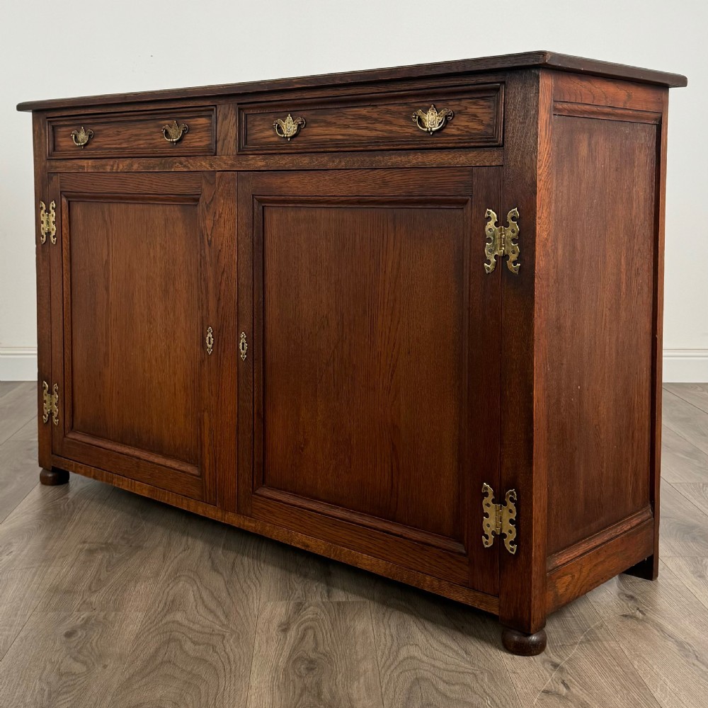 Antique 20th Century Sideboard In Oak 
 View III