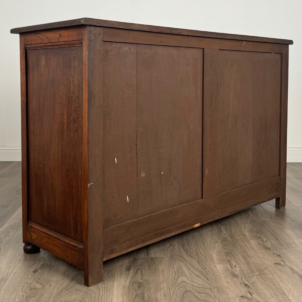 Antique 20th Century Sideboard In Oak 
 View V