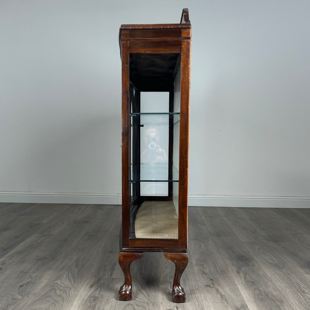 Antique 20th Century Display Cabinet In Mahogany 
 View IV